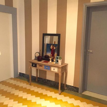 Aweshomeitaly - Bay Windows Apartment La Spezia Luaran gambar