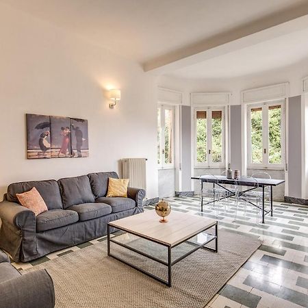Aweshomeitaly - Bay Windows Apartment La Spezia Luaran gambar