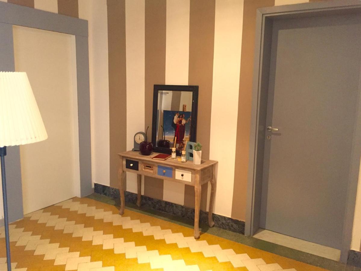 Aweshomeitaly - Bay Windows Apartment La Spezia Luaran gambar