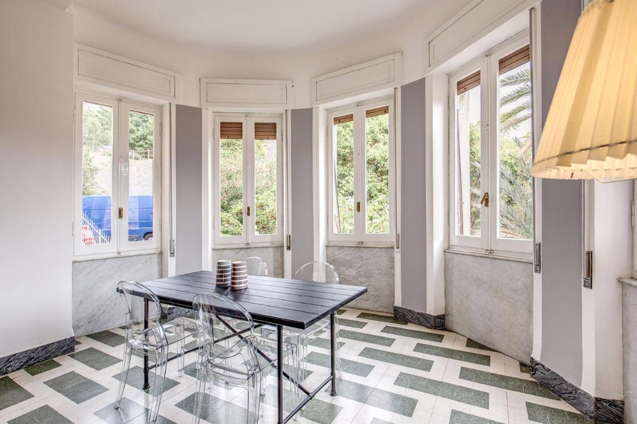 Aweshomeitaly - Bay Windows Apartment La Spezia Luaran gambar