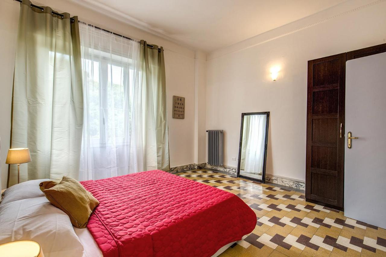 Aweshomeitaly - Bay Windows Apartment La Spezia Luaran gambar