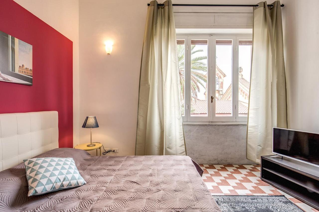 Aweshomeitaly - Bay Windows Apartment La Spezia Luaran gambar