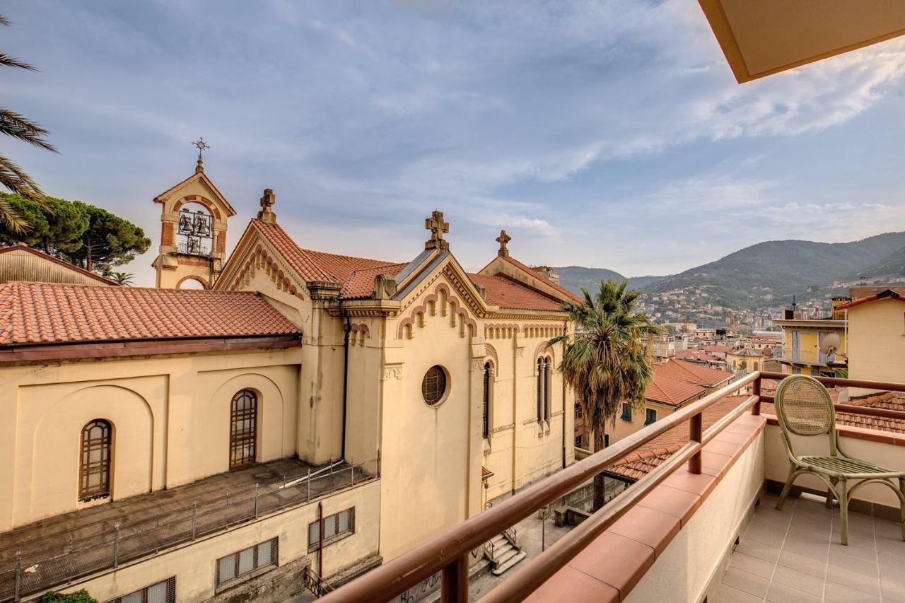Aweshomeitaly - Bay Windows Apartment La Spezia Luaran gambar